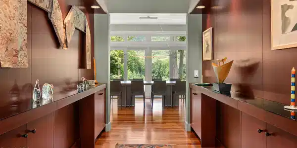 Image 4: Entryway