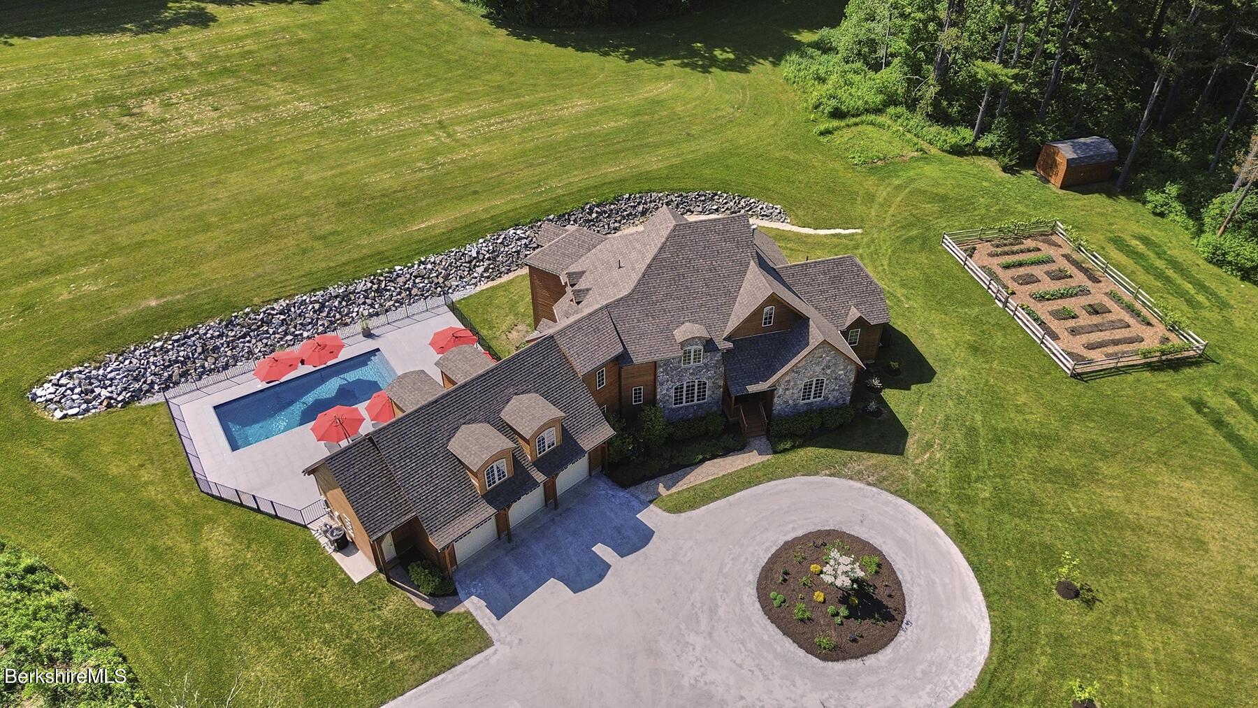 Image 4: House Aerial Close