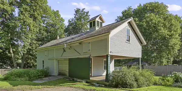 Image 4: Carriage Barn