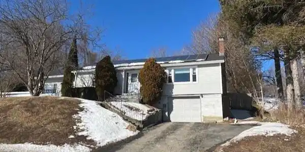 141 Friend St