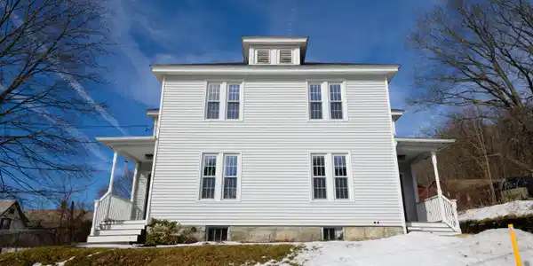 83 Williams St