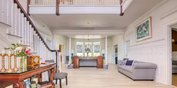 Image 2: 2