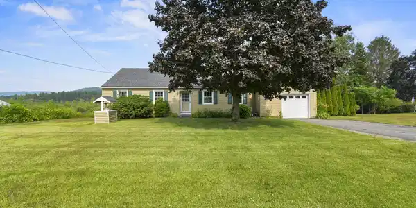 98 Oak Hill Rd