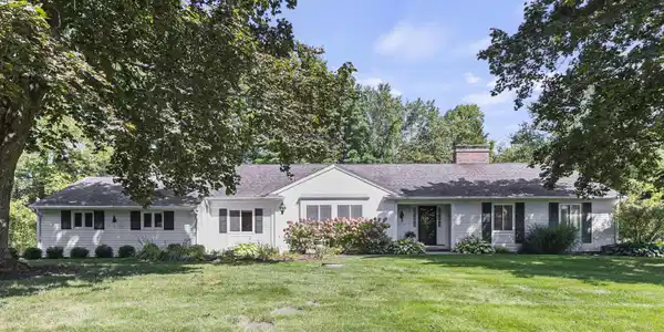 25 E New Lenox Rd