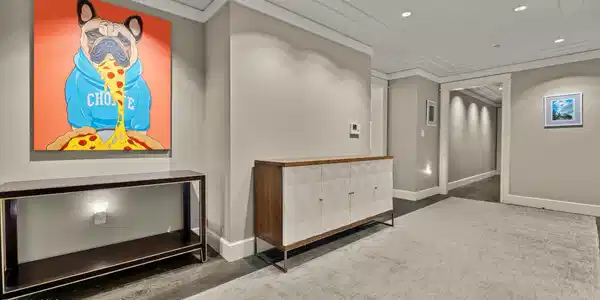 Image 4: Entrance hallway