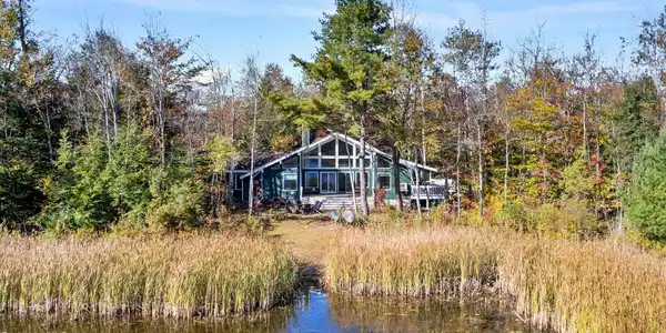 151 Long Bow Ln West
