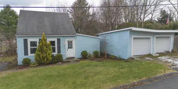 10 Enterprise St