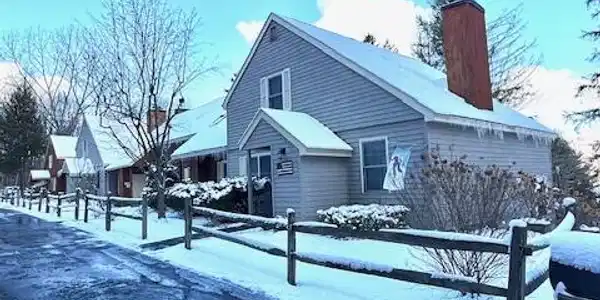 46 Corey Rd