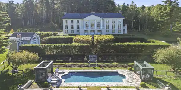 209 Blue Hill Rd