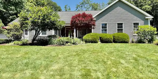 2 Rosebank Dr
