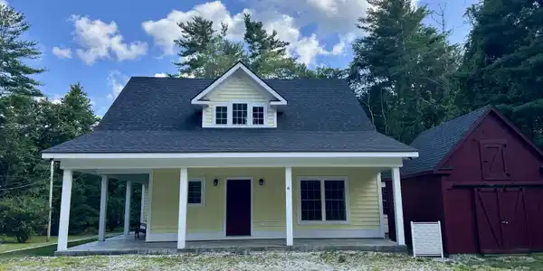6 Redwood Ln