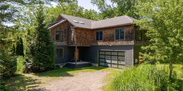 2 Goodrich St