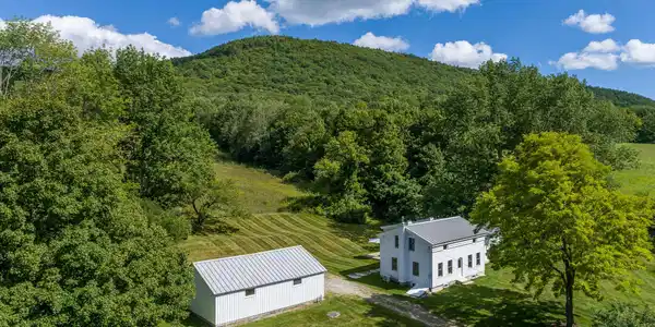300 East Rd