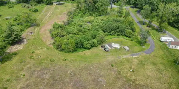Image 3: Gale Ave 3