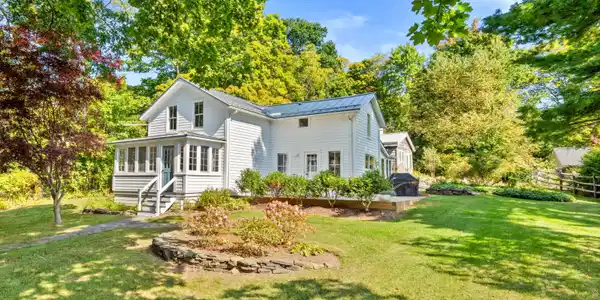 102 Castle Hill Ave