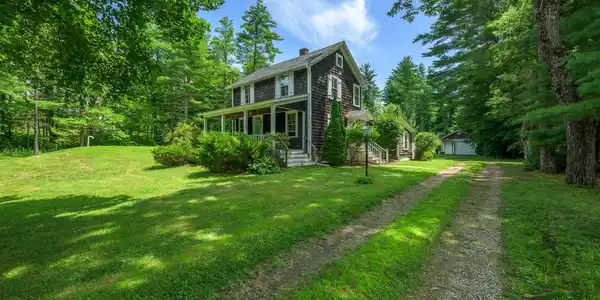 42 East St