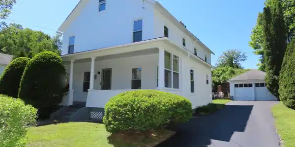32 Valley St