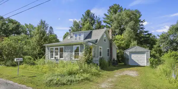 34 Cummings Ave
