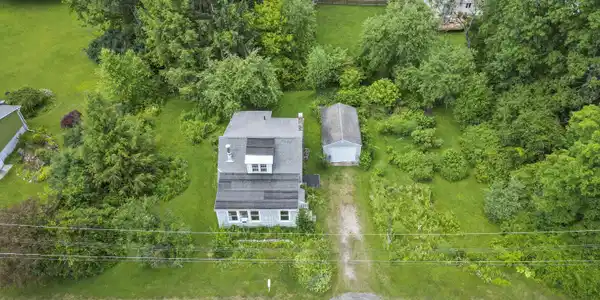 Image 3: 900 lower front Aerial View