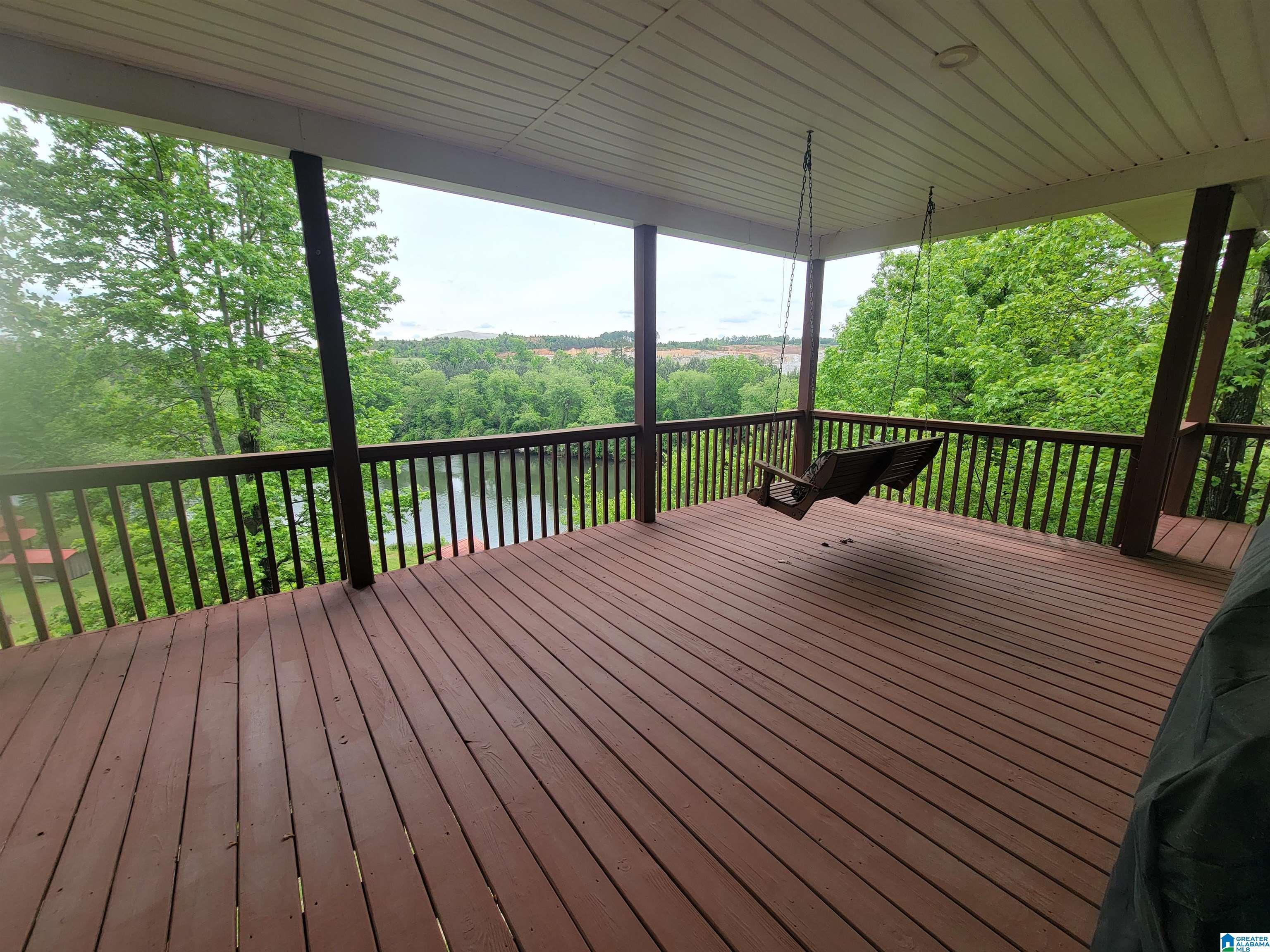 Image 4: Deck