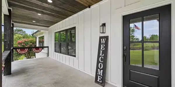 Image 3: Entry