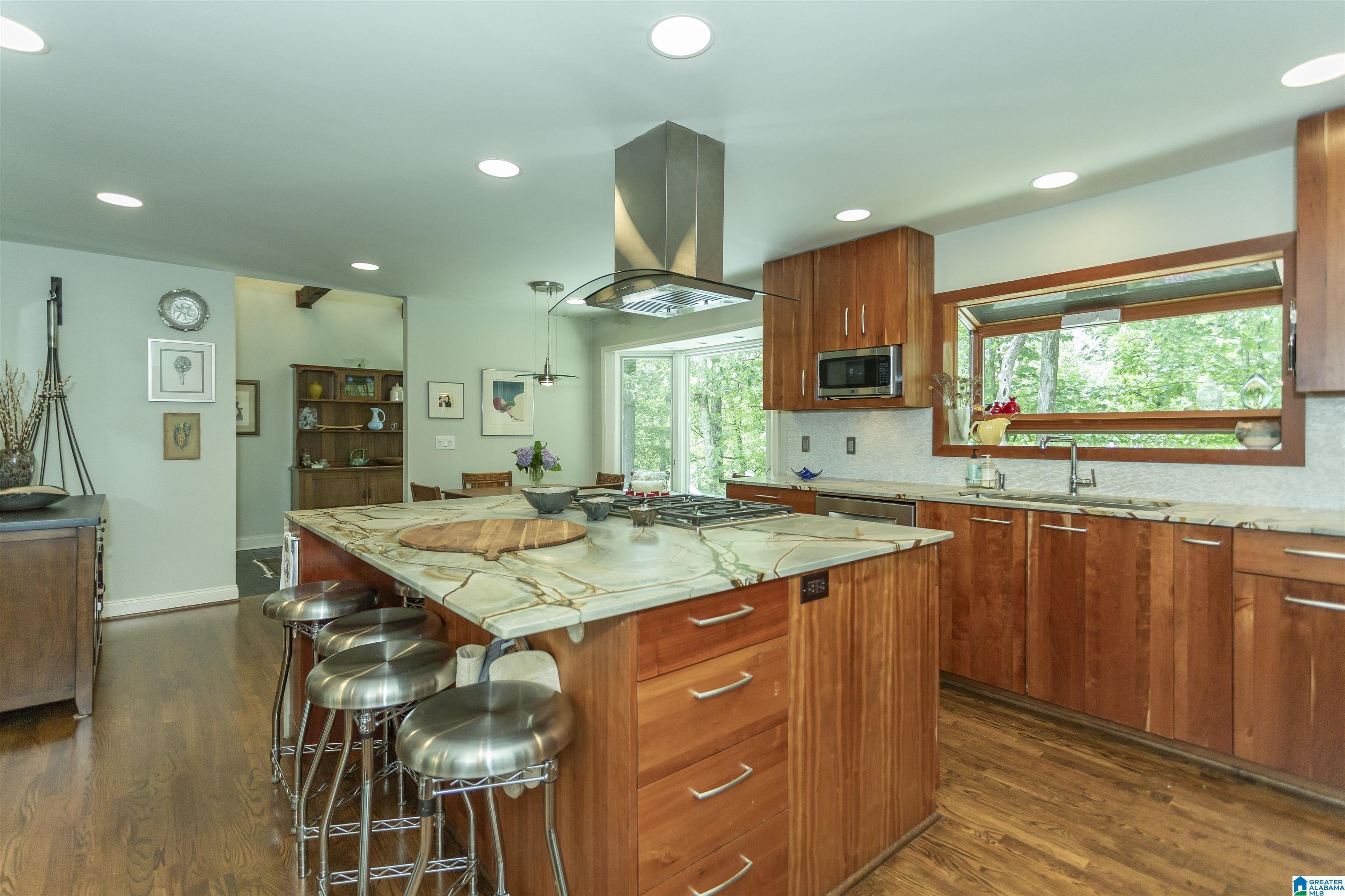 Image 3: Chef's Kitchen, Kitchen