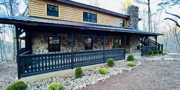 871 MEADOWRIDGE DRIVE
