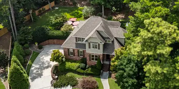 1033 SANDHURST CIRCLE