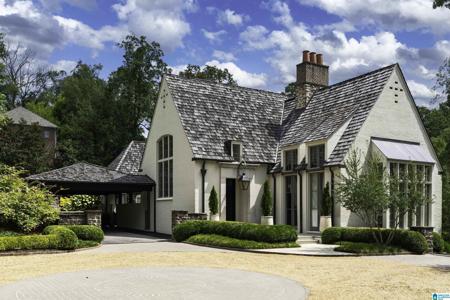 1 PINE RIDGE LANE