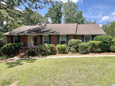8 ROBINWOOD LANE