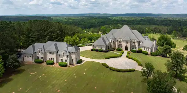 274 AUTUMN RIDGE DRIVE