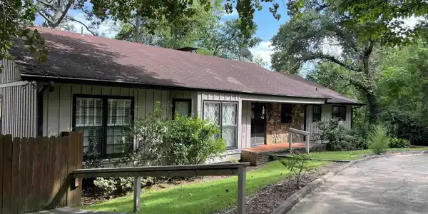 2633 ALTA GLEN DRIVE