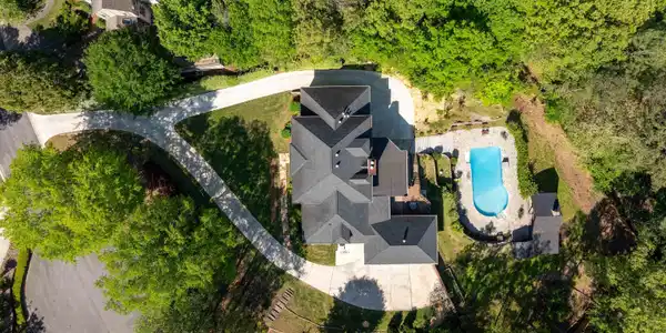 1205 S COVE LANE