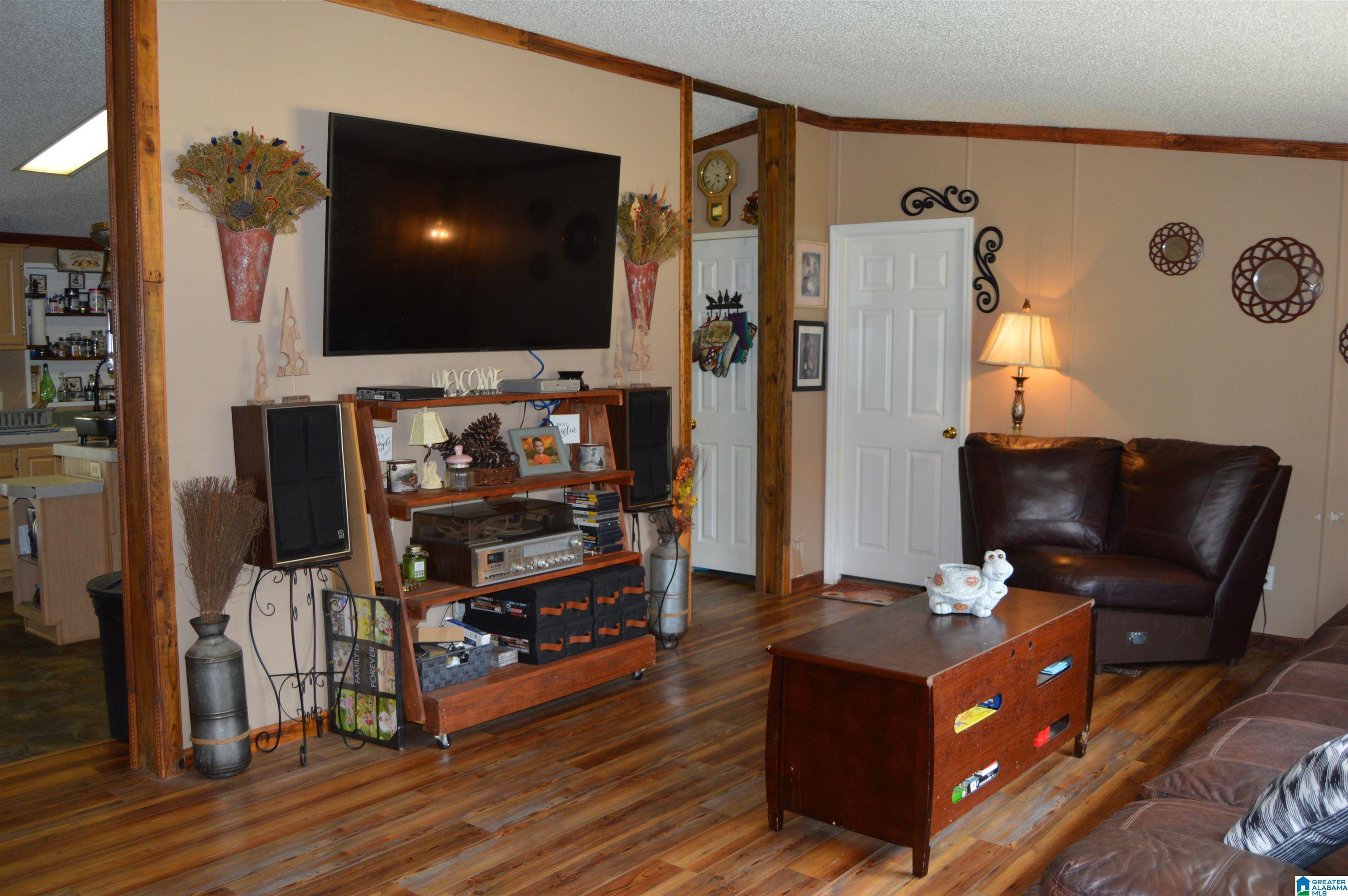 Image 2: Living Room