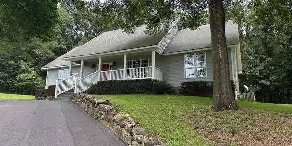 Image 2: Front Of Structure