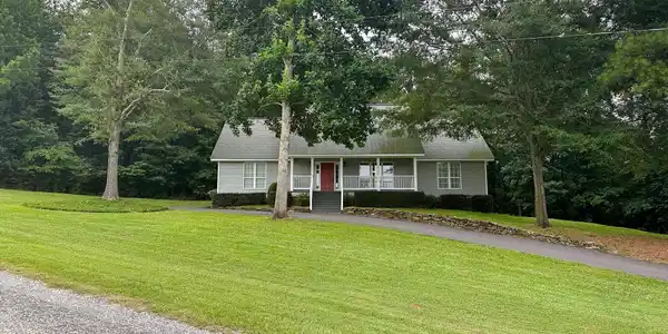 Image 3: Front Of Structure