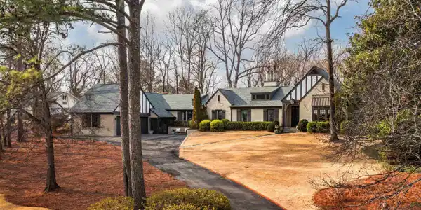 3352 HERMITAGE ROAD