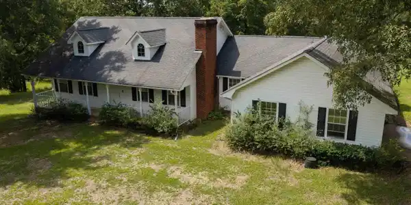 Image 3: Front Of Structure