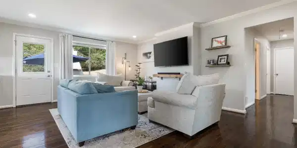 Image 4: Family Den
