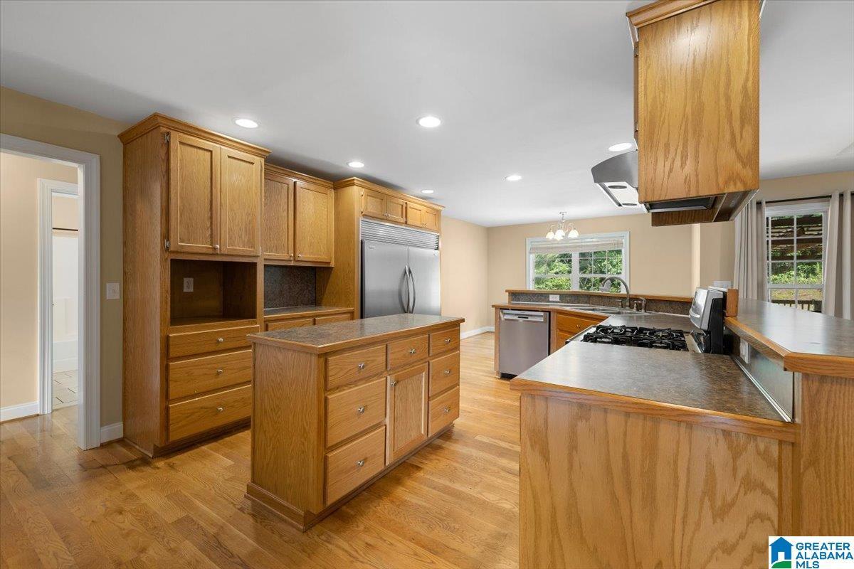 Image 1: Kitchen