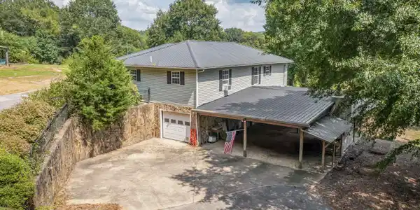 310 SUN VALLEY DRIVE