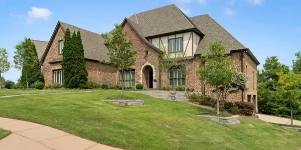 5207 MOUNTAIN RIDGE PARKWAY