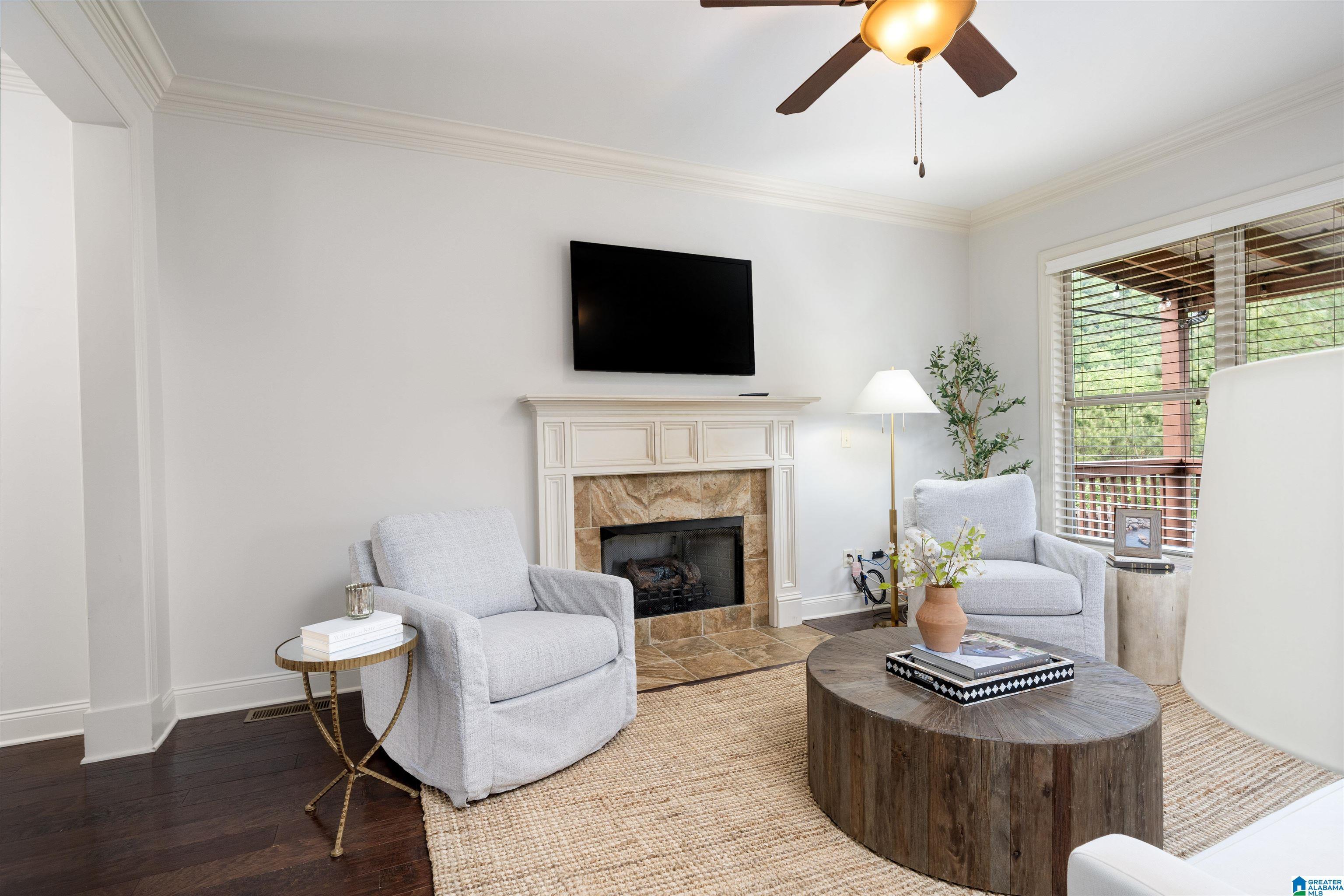 Image 4: Great Room