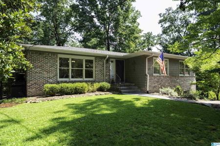 1601 BROOKCREST CIRCLE