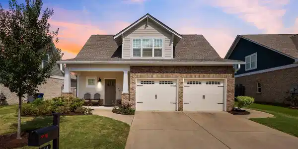 754 PINEVIEW ROAD