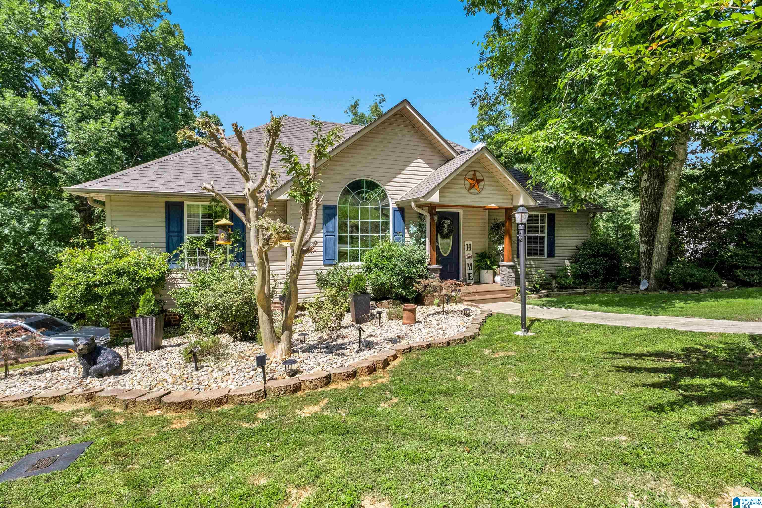 Image 2: 5285 Red Valley Road Remlap, AL 35133