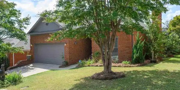 712 ROCKFORD CIRCLE