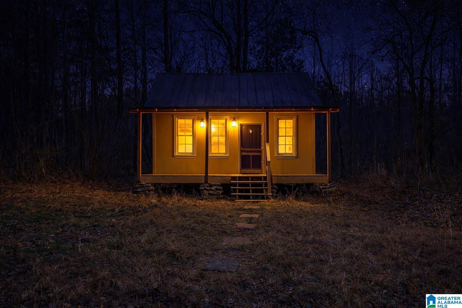 Image 4: Front Of Structure