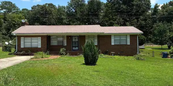 Image 3: Front Of Structure