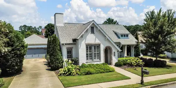 3912 BIBURY CIRCLE